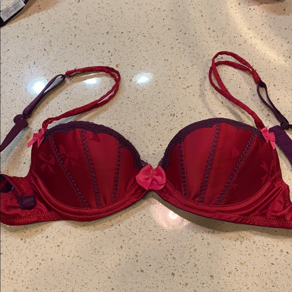 VS Sexy Little Things Push Up Bra 32B